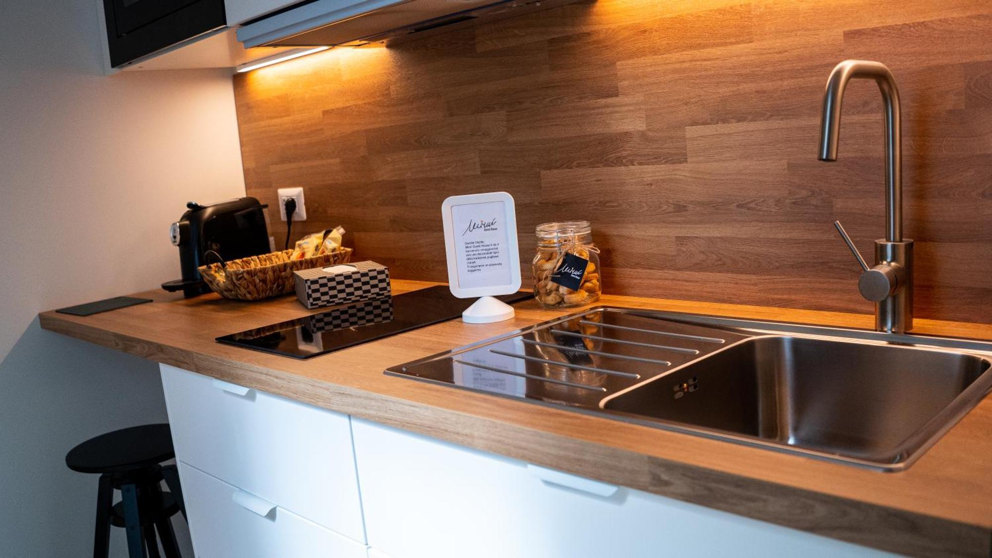 Mimi Guest House Бари Экстерьер фото